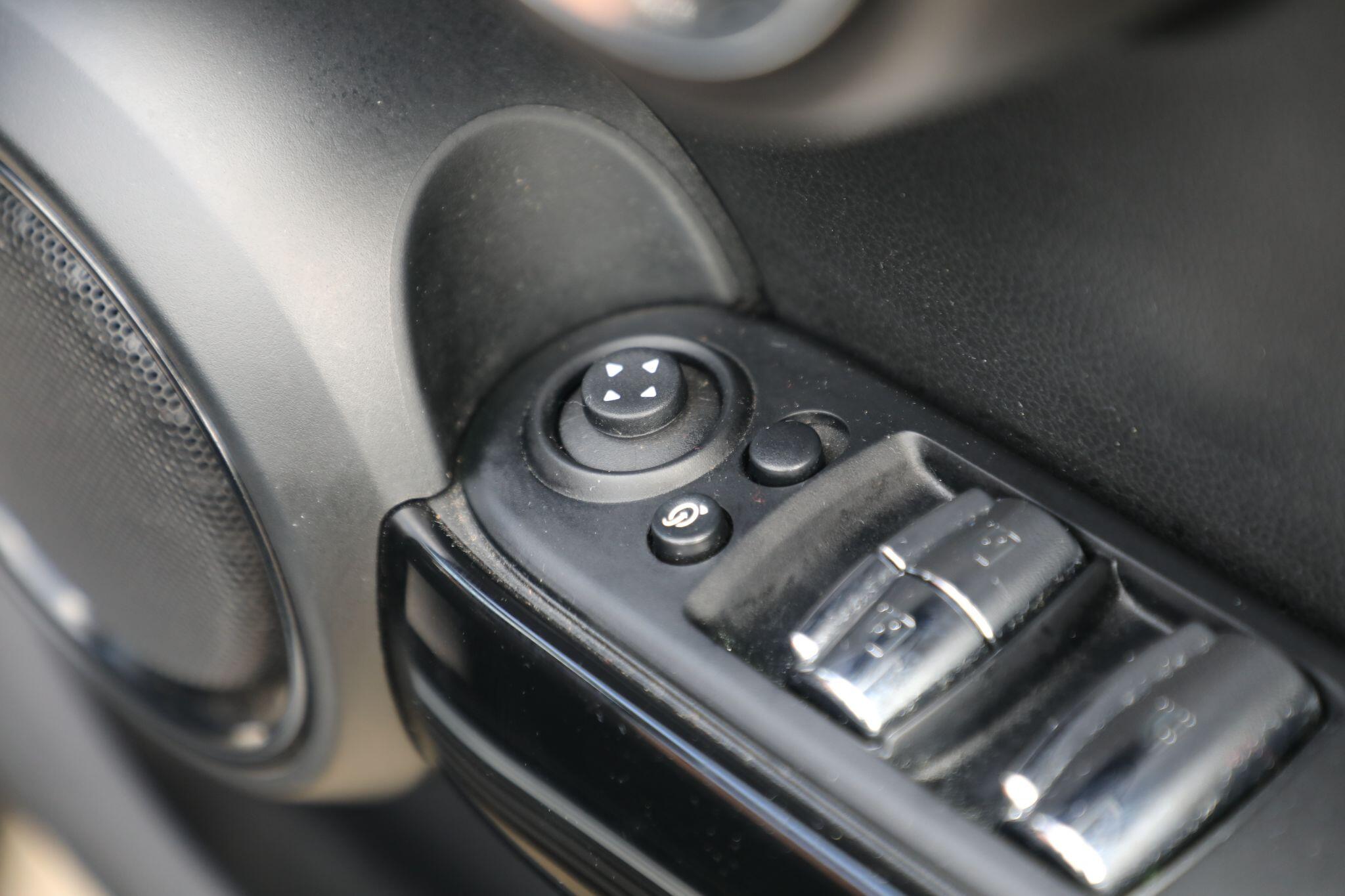 Large vehicle image